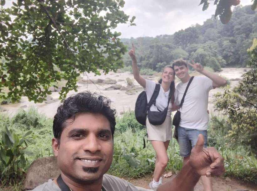 Kandy City Tour by Tuk Tuk with hotel Pickup and Dropoff - Asgiriya Temple and the Kandy View Point: the city’s angles matter