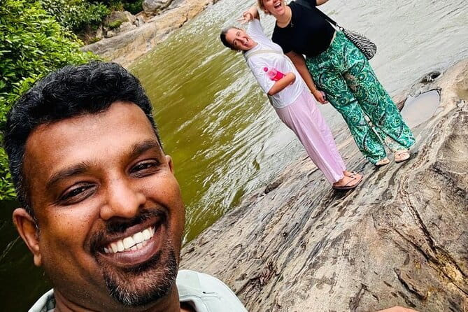 Kandy City Tour with Ambuluwawa by Tuk Tuk - Temple of the Sacred Tooth Relic: UNESCO Power in a Short Visit
