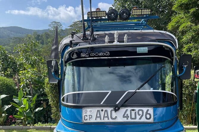 Kandy City Tour With Modern Tuk Tuk - Temple of the Tooth Relic, a strong spiritual start