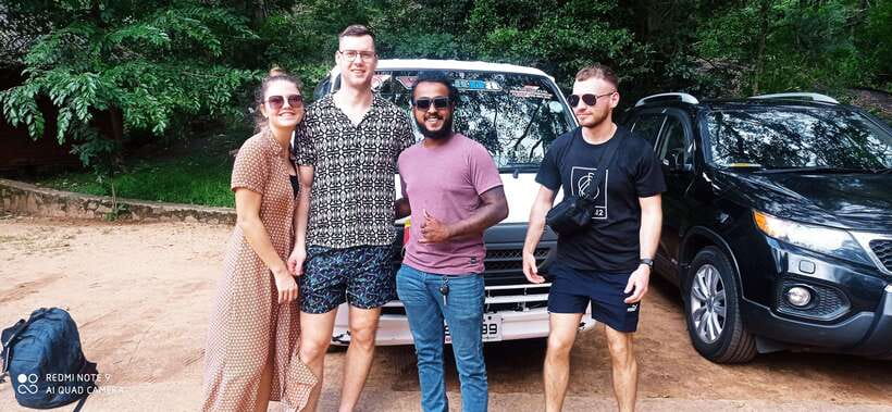 Kandy: Guided City Tour by Tuk-Tuk - Meeting your guide: flexibility is the secret ingredient