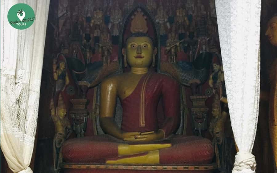 Kandy: Local Guided City Explore by Tuk Tuk - Price and value math: $8 base, then tickets on top