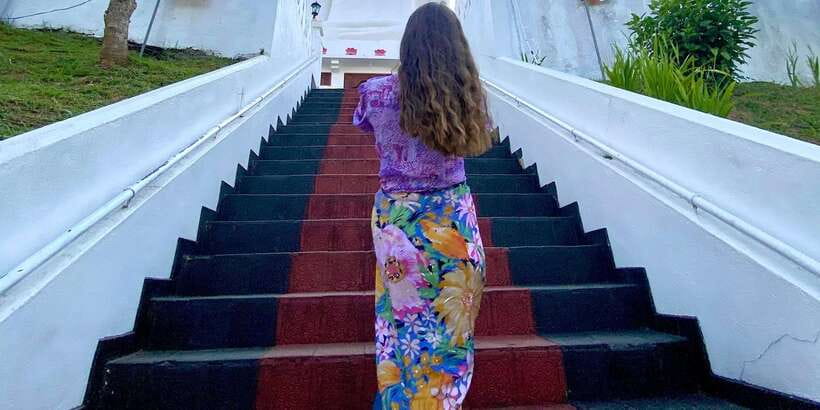 Kandy: Private City Highlights Guided Tour by Tuk-Tuk - Gem museum, batik making, and the cinnamon garden: crafts you can understand