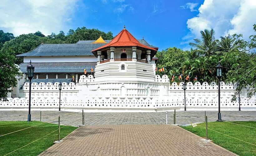 Kandy Private City Tour With Local Guide - Key highlights worth your time