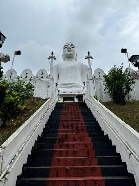 Kandy: Private Guided Tour with Local Highlights by Tuk Tuk - Your guide, your restaurant stop, and planning the rest of your day