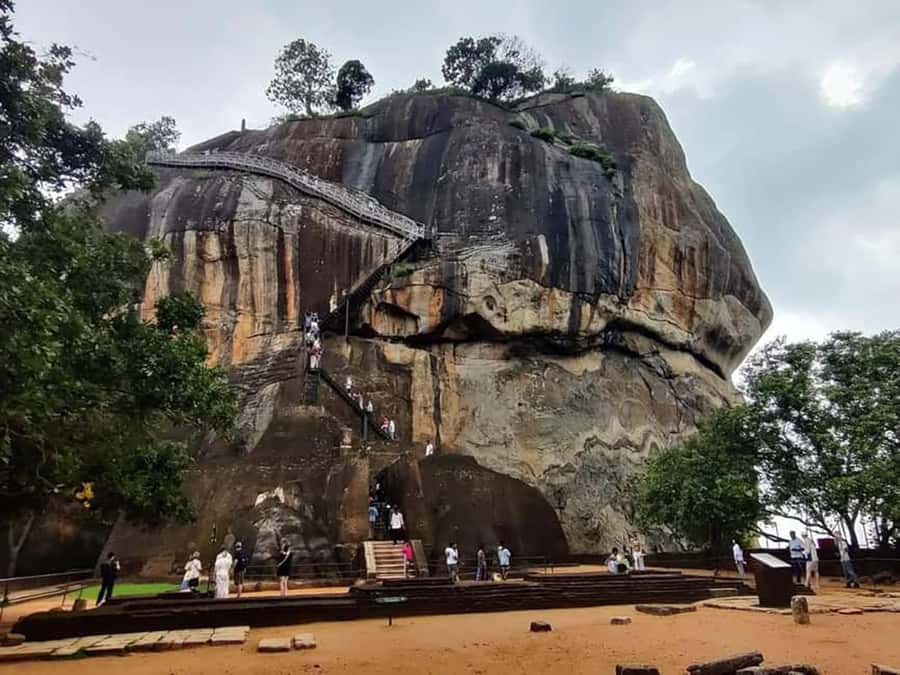 Kandy: Sigiriya and Dambulla Day Trip with Tuk Tuk Ride - Kandy to Sigiriya by tuk-tuk: the ride, the pickup, and the pace
