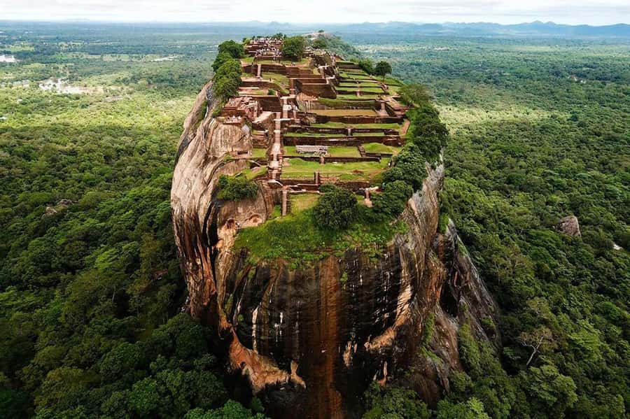 Kandy: Sigiriya and Dambulla Day Trip with Tuk Tuk Ride - Sigiriya Fortress on foot: what the climb gives you (and what to watch)