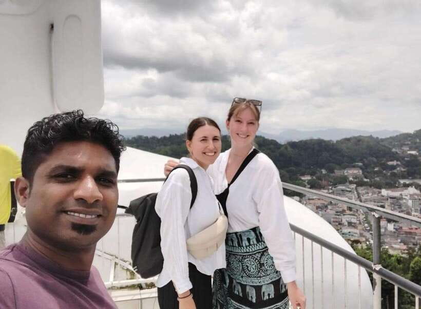 Kandy to Ambuluwawa Tuk Tuk Tour - Tea Factory Tour: Seeing How Kandy’s Flavor Gets Made