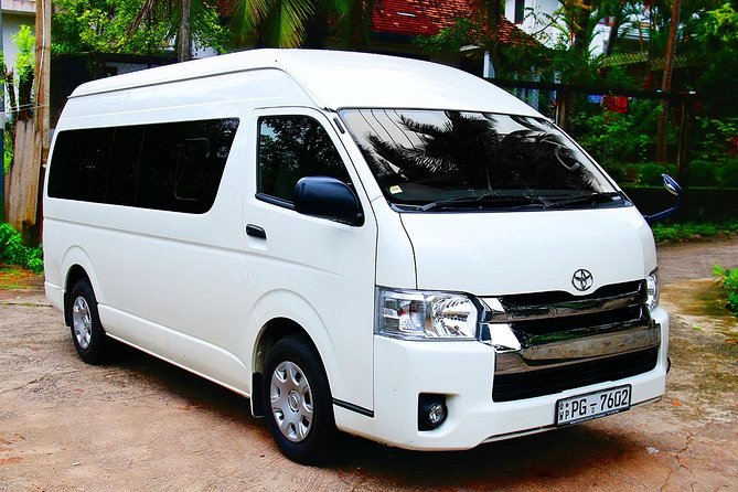 Kandy to Colombo Airport (Airport Drop) or Negombo - Timing: leaving Kandy three hours before check-in