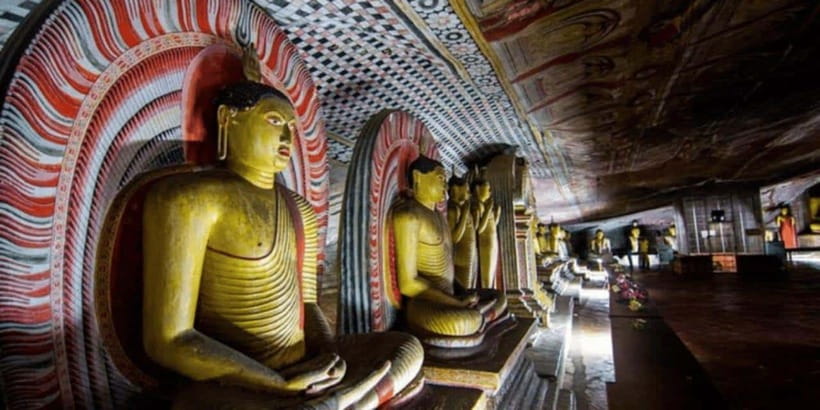 Kandy to Sigiriya Private Tour by Tuk Tuk with All Fees - Sigiriya Rock Fortress vs Pidurangala: two views, two fee setups