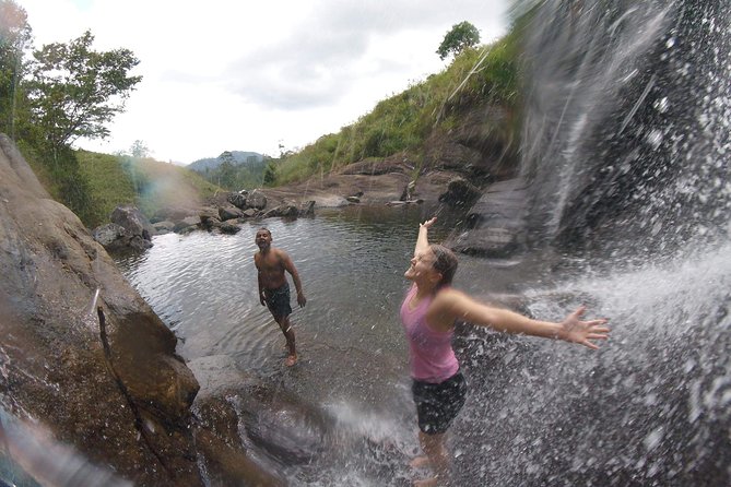 kandy waterfalls day tour - “Roshan-Style” Lunch: Homemade Sri Lankan Food at the Right Time