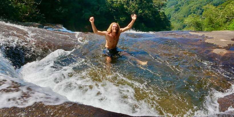 Knuckles Mountains : Infinity Pool and Doowili Ella Trail - Setting Out Near Ranamure: The Day Starts Before the Trail