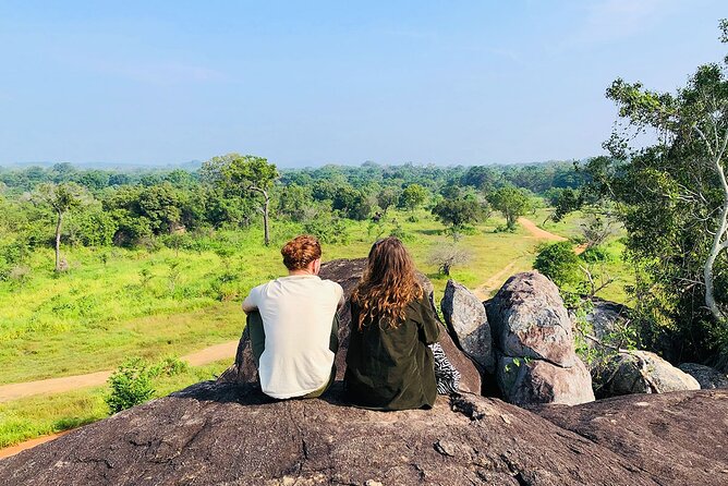 Minneriya National park Safari Sri Lanka - How a guide improves your chances (and your viewing)
