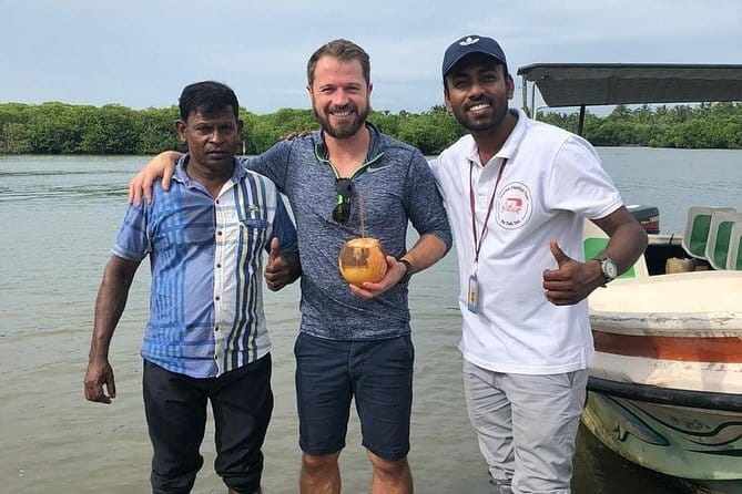 Monkey Island Boat Tour at Negombo Lagoon - Fishermen and fish spotting: a working lagoon, not a theme park