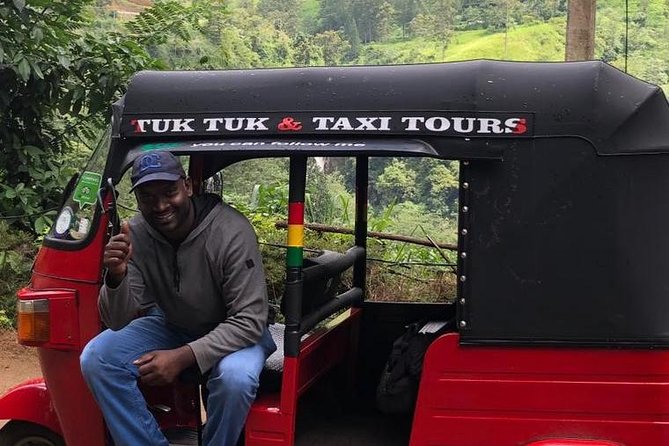 Mr.TukTuk Nuwara Eliya - Stop 4: The Scottish-built Post Office in the town center