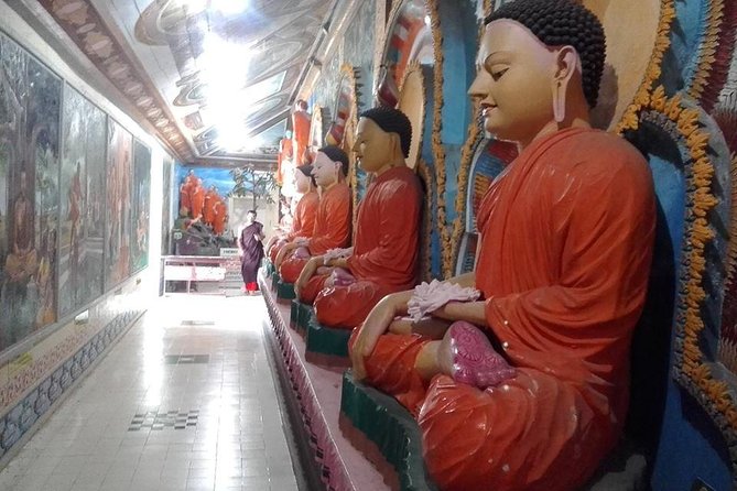 Negombo City Tour - Sri Singama Kali Amman Kovil: murals and Hindu artistry in a quick stop
