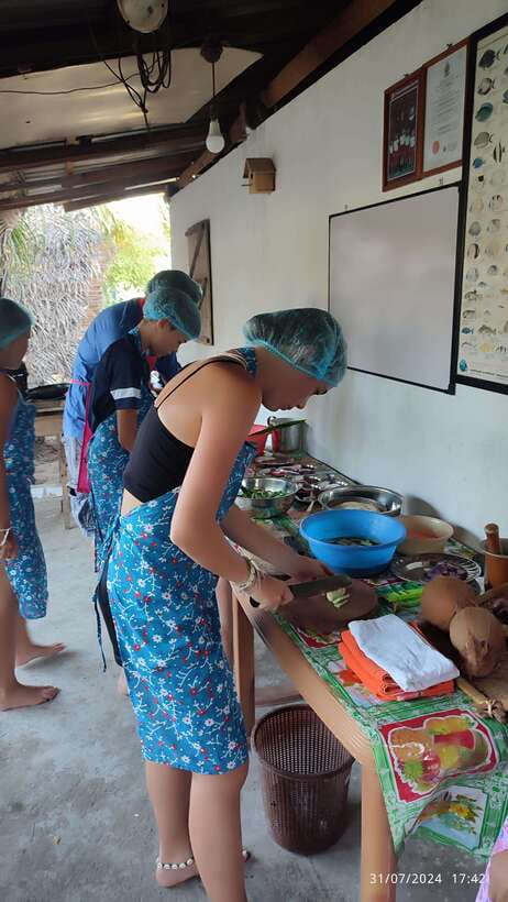 Nilaveli: Sri Lankan Cooking Class with a Local Family - The 5-hour flow: cooking first, then a proper sit-down meal