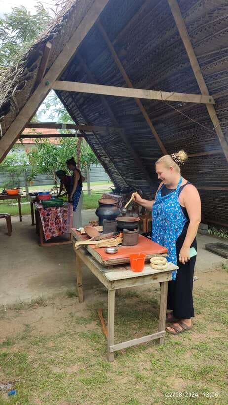Nilaveli: Sri Lankan Cooking Class with a Local Family - Wood stoves, firewood, and why the method matters