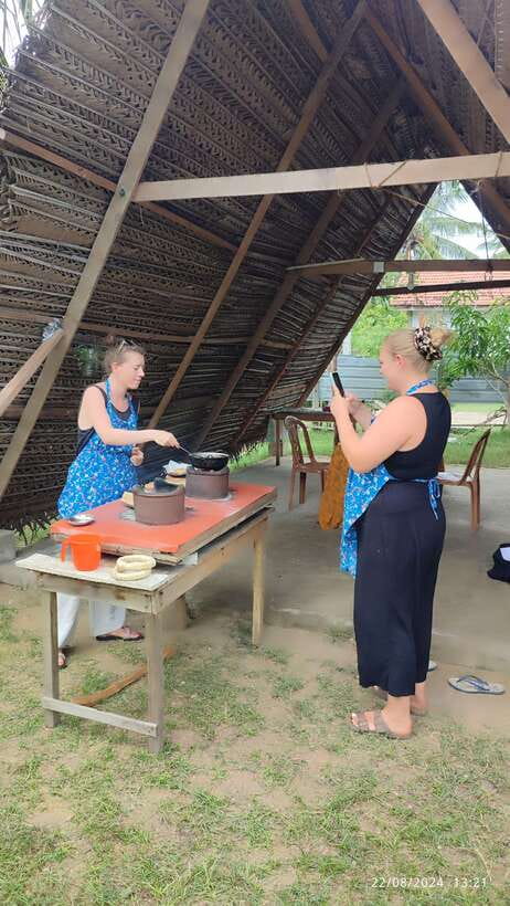 Nilaveli: Sri Lankan Cooking Class with a Local Family - Extras for fish, chicken, and seafood, plus smart budgeting