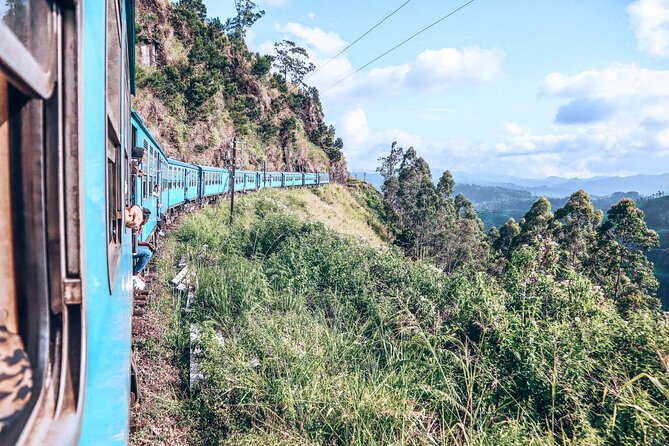 Nuwara Eliya from Kandy by Train - Guides and service style: what to expect from the human side