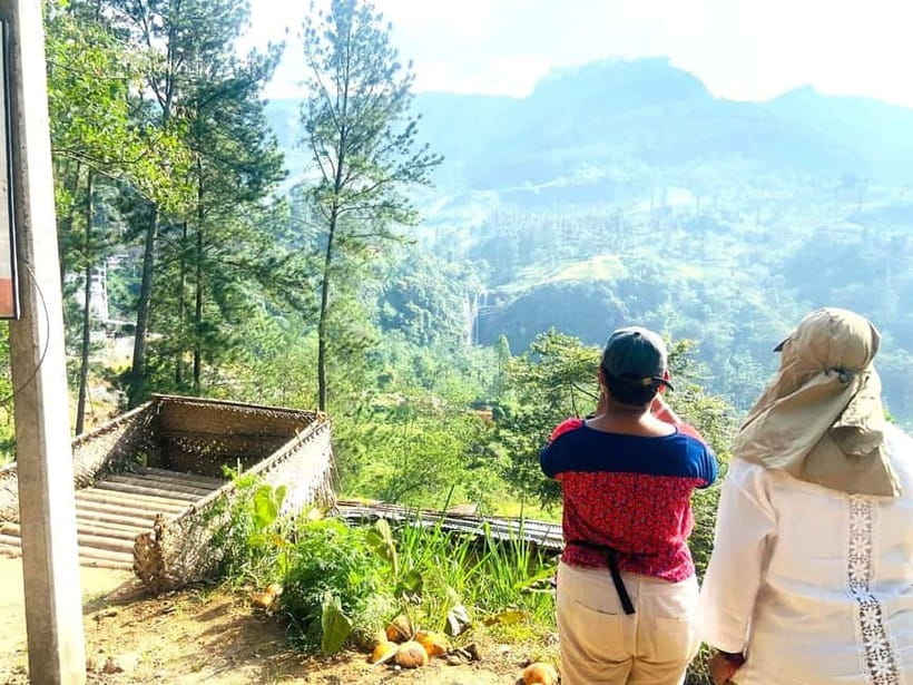 Nuwara Eliya Full day: 5Waterfalls, 2Tea Test & pick by TUK - Five Waterfalls Plus More Scenic Stops: A Water-Heavy Route