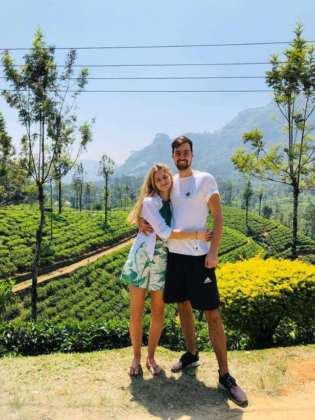 Nuwara Eliya: Tea Factory and Victoria Park Tour by Tuk Tuk - Local markets, the post office stop, and April festival timing