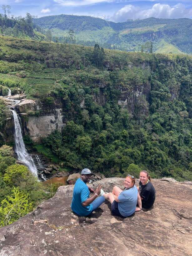 Nuwara Eliya Tuk-Tuk Tour Tea Picking,Tasting &Ramboda Falls - Tea picking in Bluefield and Kingswood: the fun, slightly messy part