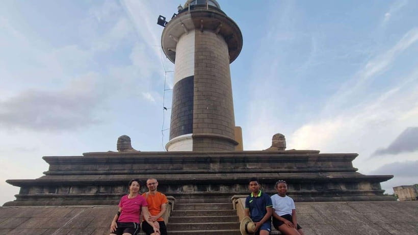 Personal Guided Colombo City Tour by Tuk Tuk - All Inclusive - Pettah Market and the Colombo Fort area: two stops, two tempos