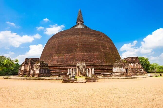 Polonnaruwa Ancient City Private Day Tour (Hidden Gems) - Guide Skills That Turn Stones Into Stories