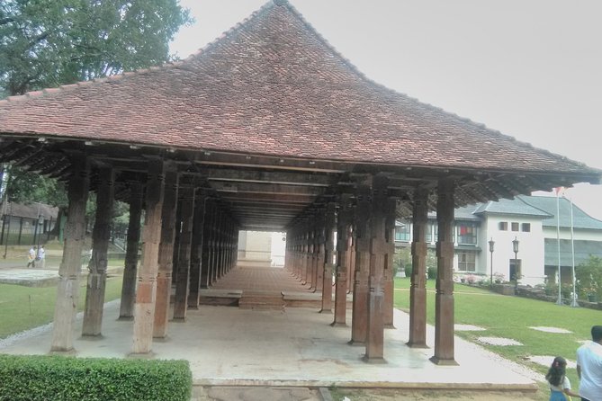 Private all inclusive Day tour Kandy, Pinnawala, & your own selected attractions - The early start: 6:30am pickup and how to survive a 12 to 14 hour day