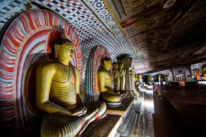 Private Day Trip To Minneriya Sigiriya and Dambulla From Kandy - Lunch near Sigiriya: the included break that keeps the day enjoyable