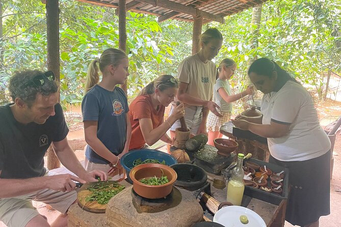 Private Kandy Authentic Cooking Class - A Village Kitchen Plan in Kandy: What This Private Class Feels Like