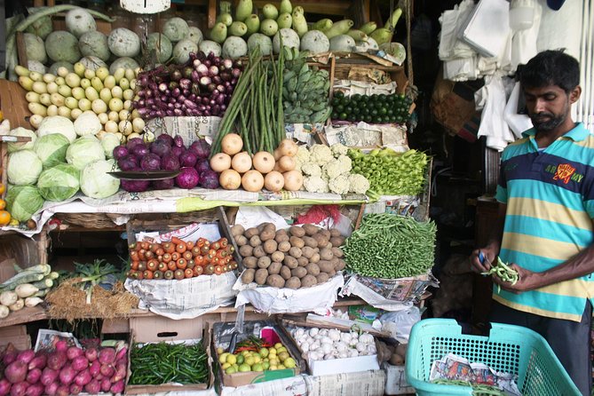 Private Market Visit and Cooking Class with Private Transfers from Kandy Hotels - Eating together at Buddhima’s table: what makes it feel special