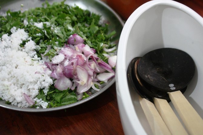 Private Market Visit and Cooking Class with Private Transfers from Kandy Hotels - Who this Kandy cooking class suits best