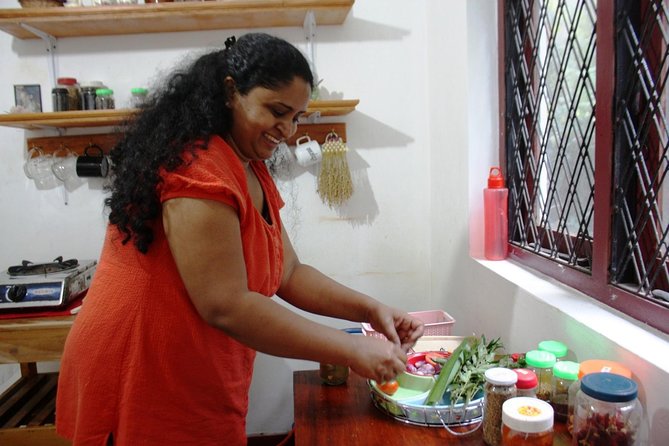 Private Market Visit and Cooking Class with Private Transfers from Kandy Hotels - Kandy Central Market with Buddhima: what you’ll shop for