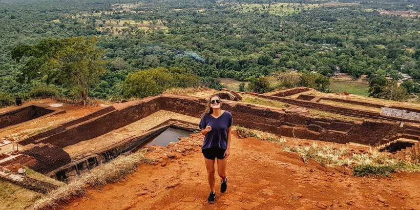 Private Sigiriya and Dambulla Day Tour from Colombo - What you should expect from the guide support