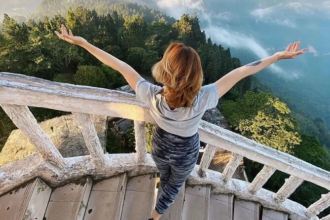 Private Sri Lanka Tour & Hike Experience to Ambuluwawa Tower - Your English Guide: Safety, Storytelling, and Getting Great Photos