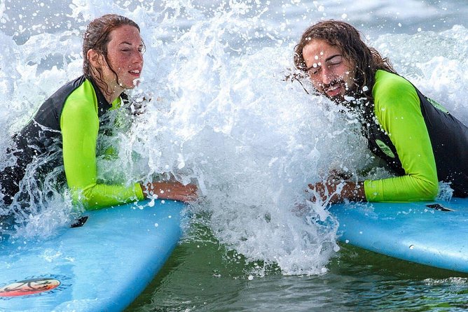 PRIVATE Surf lesson for Beginners Couple - Weligama at 6:30am: why timing matters for beginners