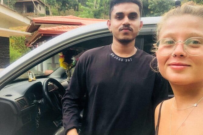 Private Transport Service from Sri Lanka - Pickup That Actually Works: Finding the Car and Loading Luggage