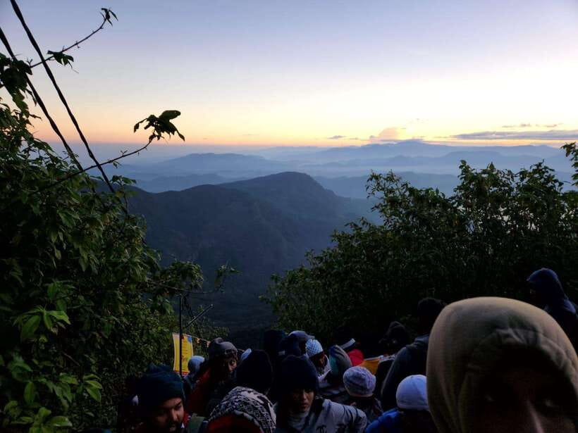 Sacred Sunrise Adventure: Adam’s Peak Day Tour - The night climb: what a 4-hour ascent really means