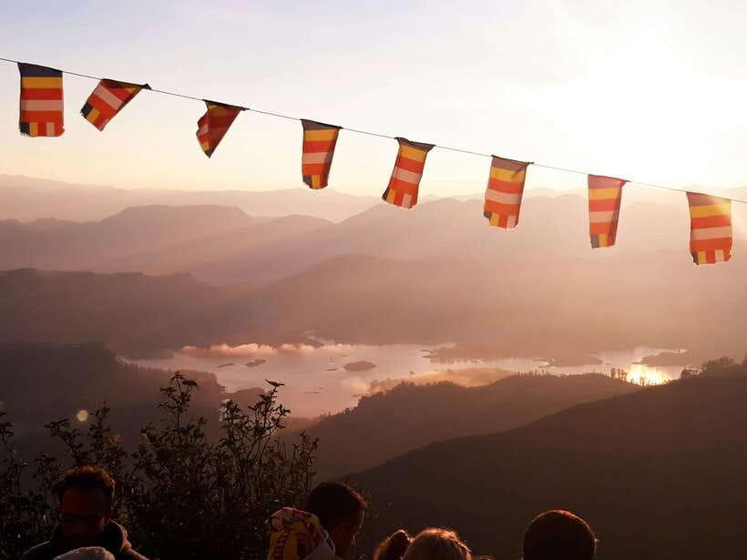 Sacred Sunrise Adventure: Adam’s Peak Day Tour - Shared pickup logistics: what can affect your timing