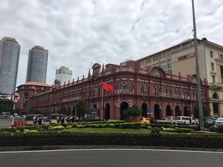 Shore Excursion Colombo Highlight Tour from Passenger Pier. - Gangaramaya Temple to Viharamahadvi Park: spiritual stops with breathing room