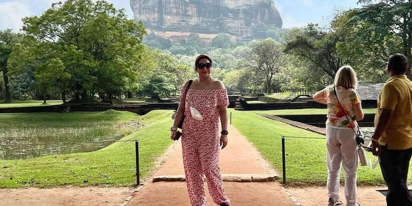 Sigiriya, Dambulla, and Village Safari Day Tour from Negombo - Habarana Village Safari Stops: Cooking, Local Life, Herbal Side Quirks