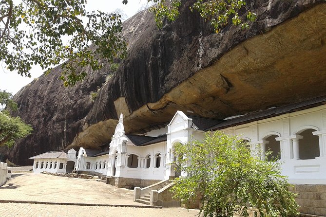 Sigiriya Day Tour - Dambulla Cave Temple - How the early craft and spice stops work (and how to shop smart)