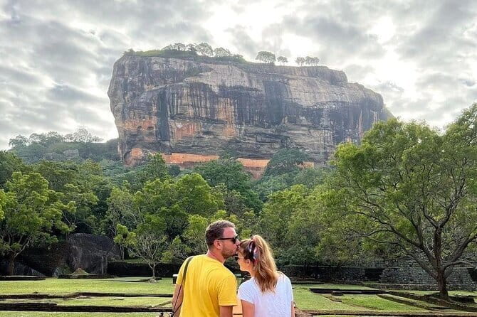 Sigiriya Hike & Minneriya Safari Private Full Day Tour - Practical Timing for Your 2-Hour Fortress Break