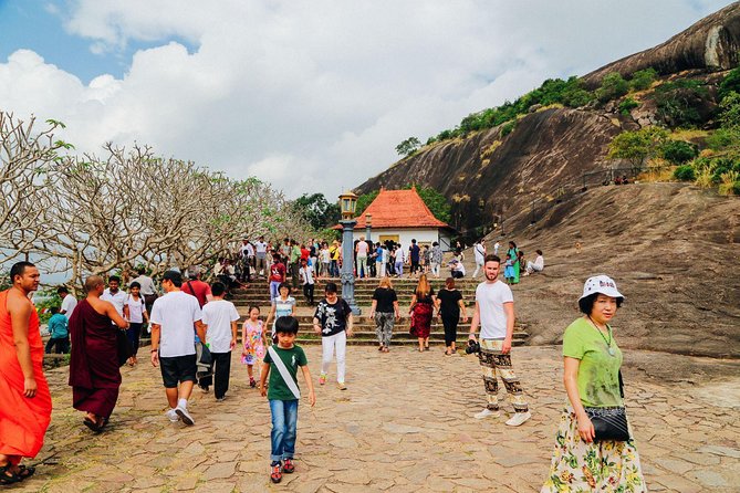 Sigiriya Rock and Dambulla Cave All Inclusive Private Day Trip - Lunch stop at a local restaurant, included perks and the one thing to verify