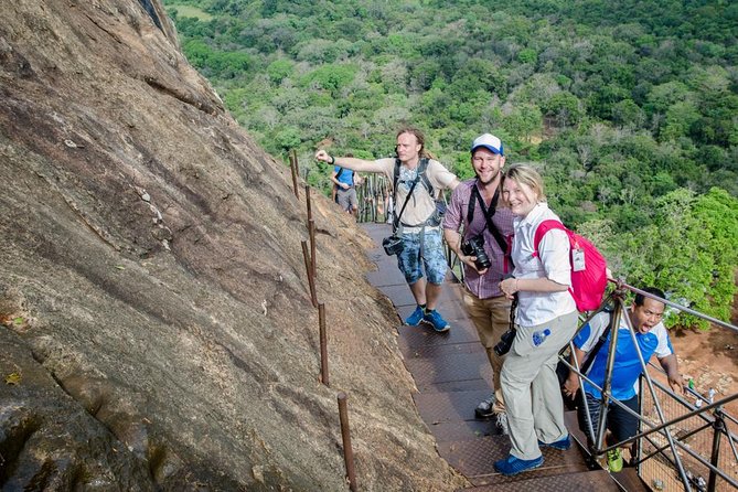 Sigiriya Rock and Dambulla Cave All Inclusive Private Day Trip - Dambulla Cave Temple: what you’ll actually see underground