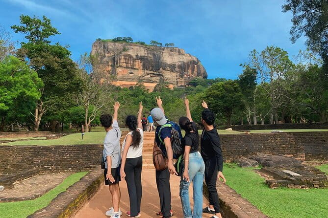 Sigiriya Rock Climb, Village Tour+Cooking Class & Elephant Safari - A Full-Day Mix: Sigiriya Rock, Village Life, Cooking Class, and Minneriya Safari