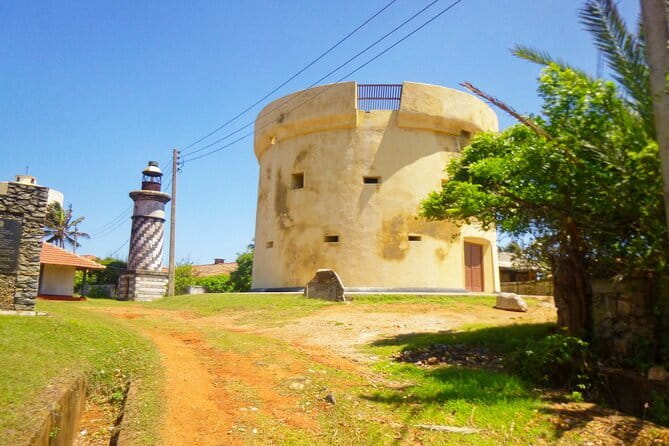 Small Group Hambantota City Tour - Stop 1: Hambantota city time, markets, and daily life
