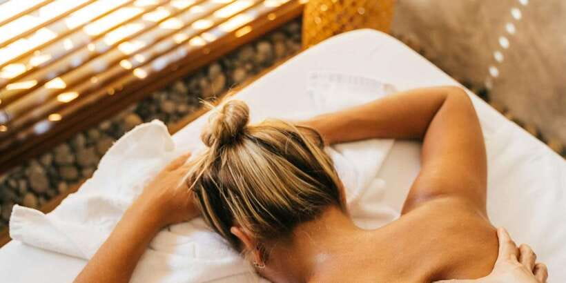 Spa Ceylon Luxury Massage Experience + Free Gift Pack! - Therapist Check-in: what happens before the massage begins