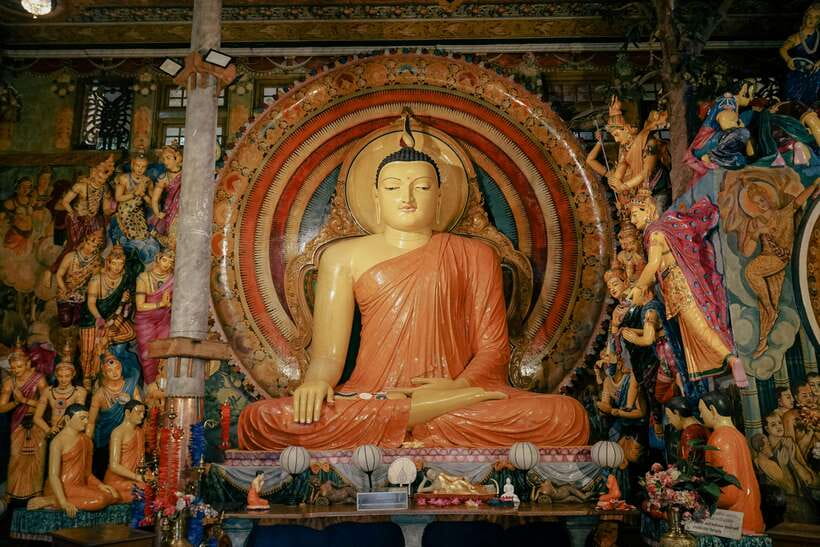 Sri Lanka: 4-Day Private Tour Focusing on Cultural Triangle - Day 4: Kandy’s Temple of the Tooth, plus Peradeniya gardens